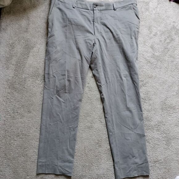 BILLS KHAKIS Pants Mens 40 W Greyish M3 Straight Fit Plain Front Khaki USA - Picture 1 of 9